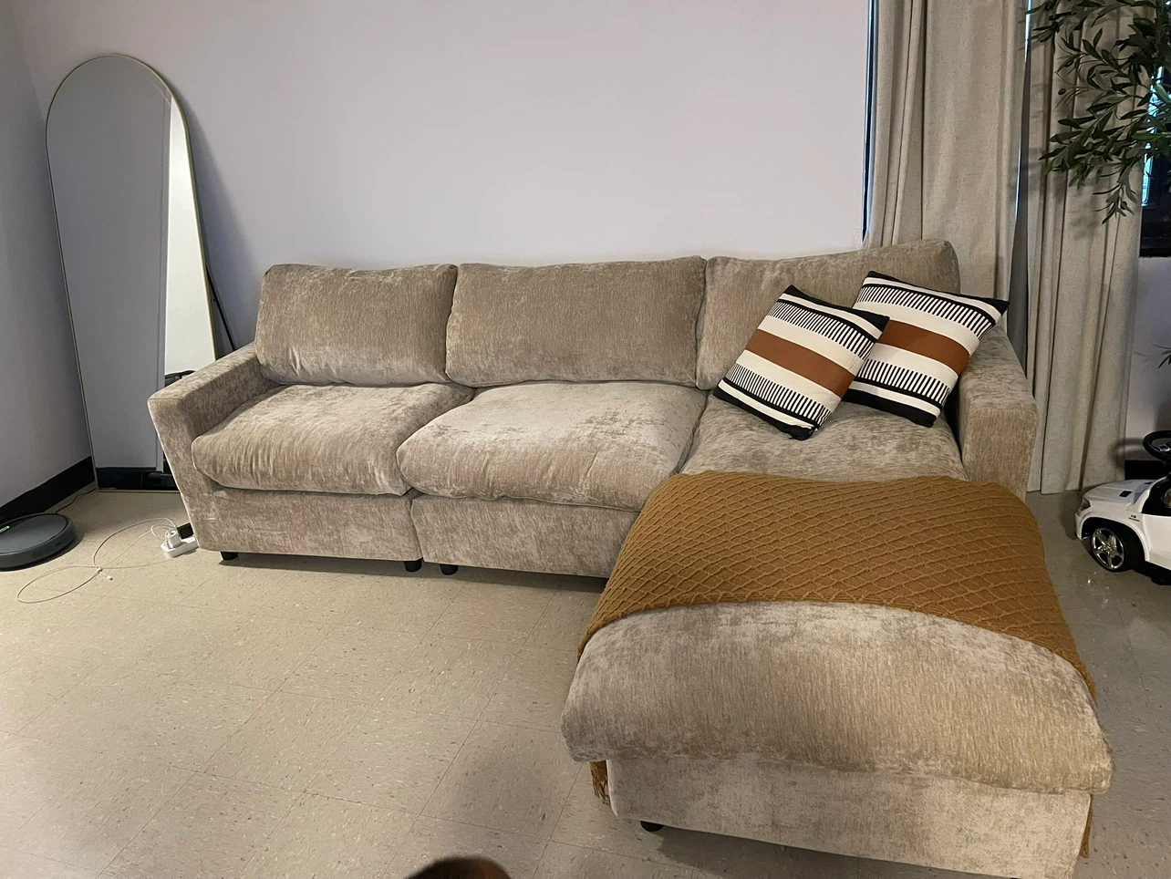Beige Sectional Sofa with Ottoman - photo 4