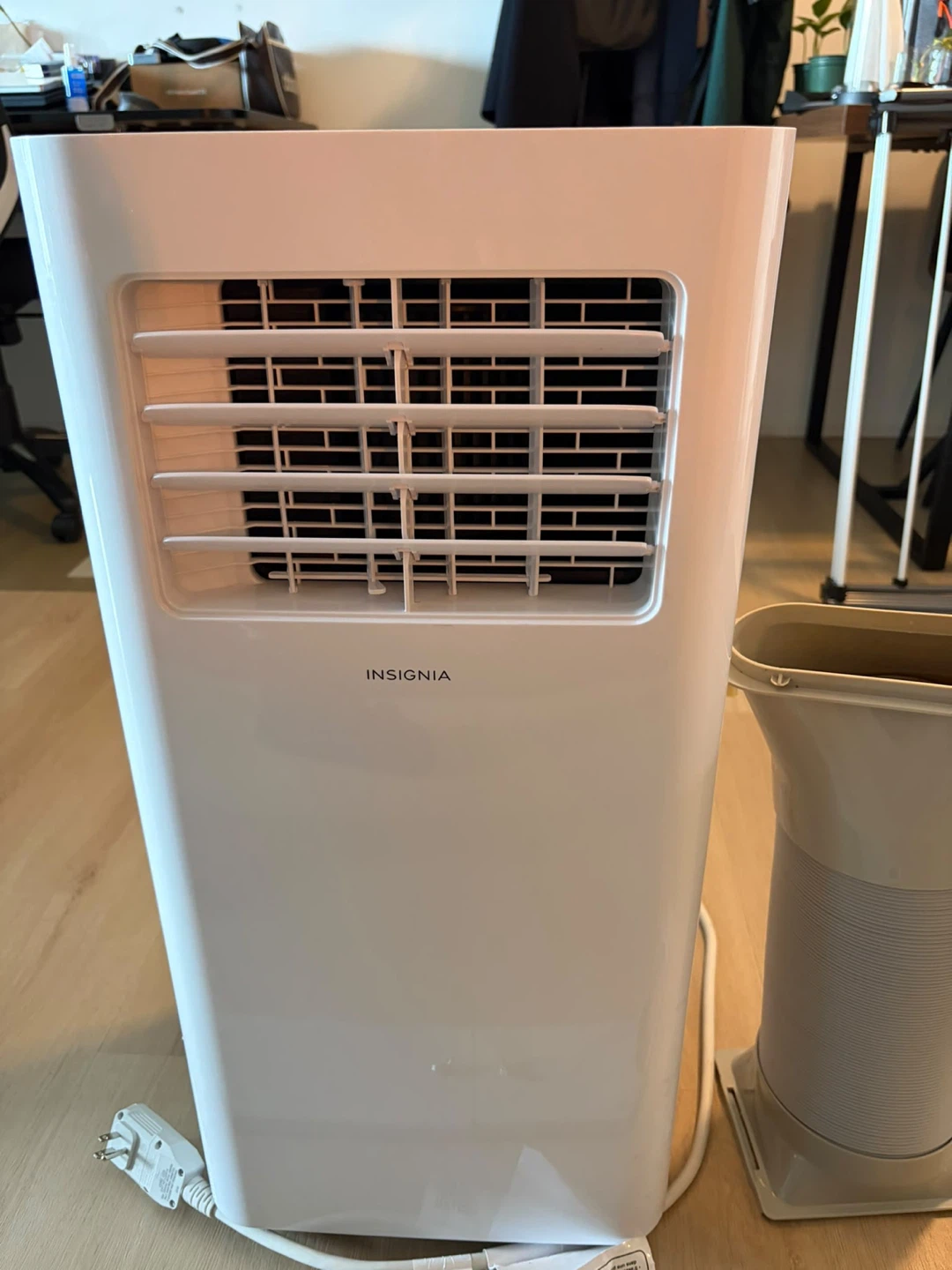 Insignia Portable Air Conditioner - photo 2