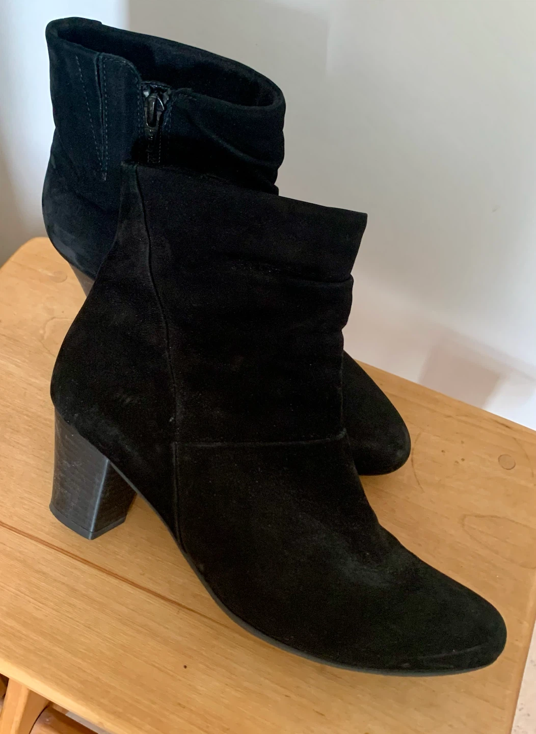 Black Suede Gabor Ankle Boot - Size 7 Ca - photo 2