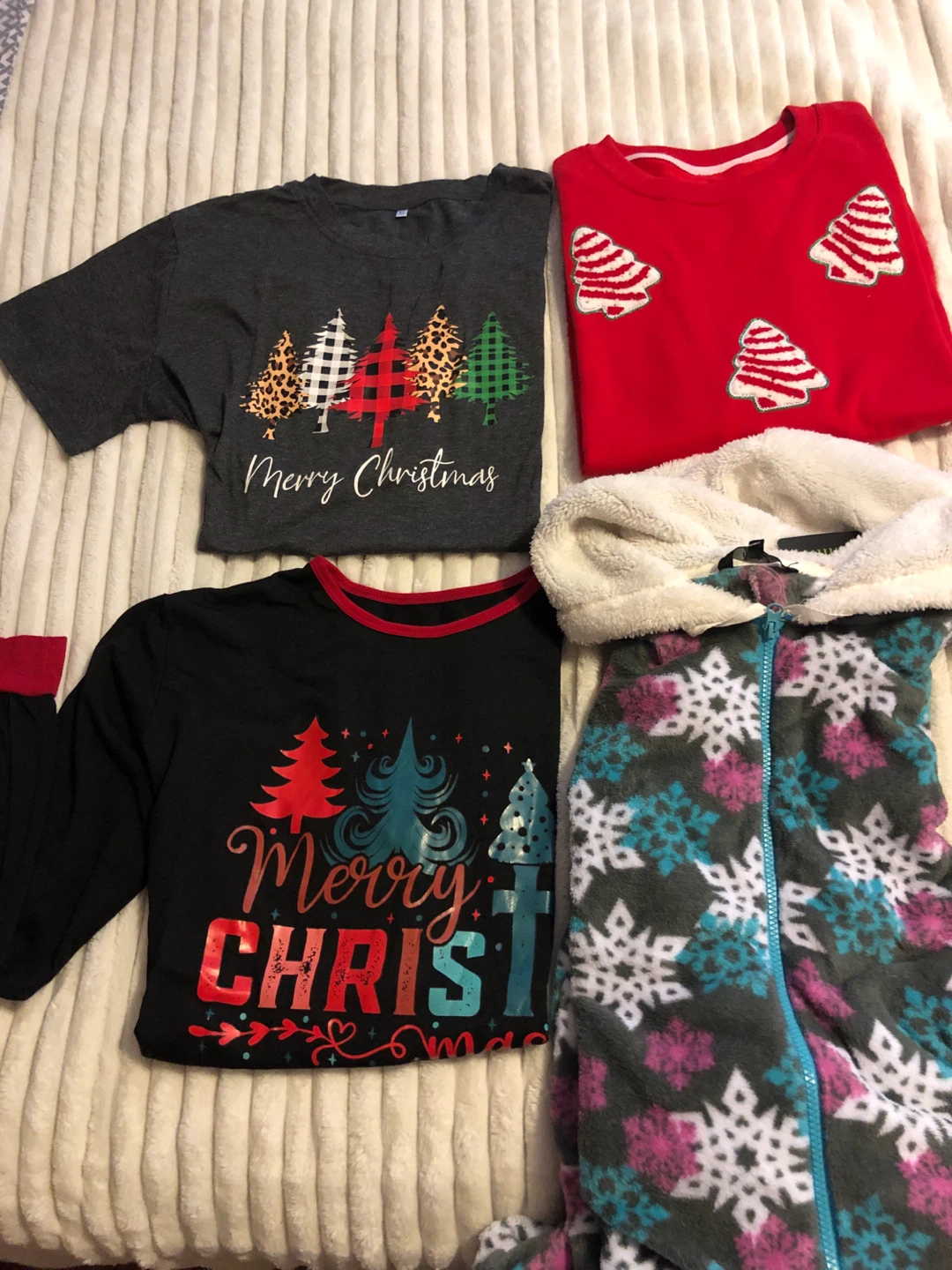 New, Christmas pajamas or - photo 2