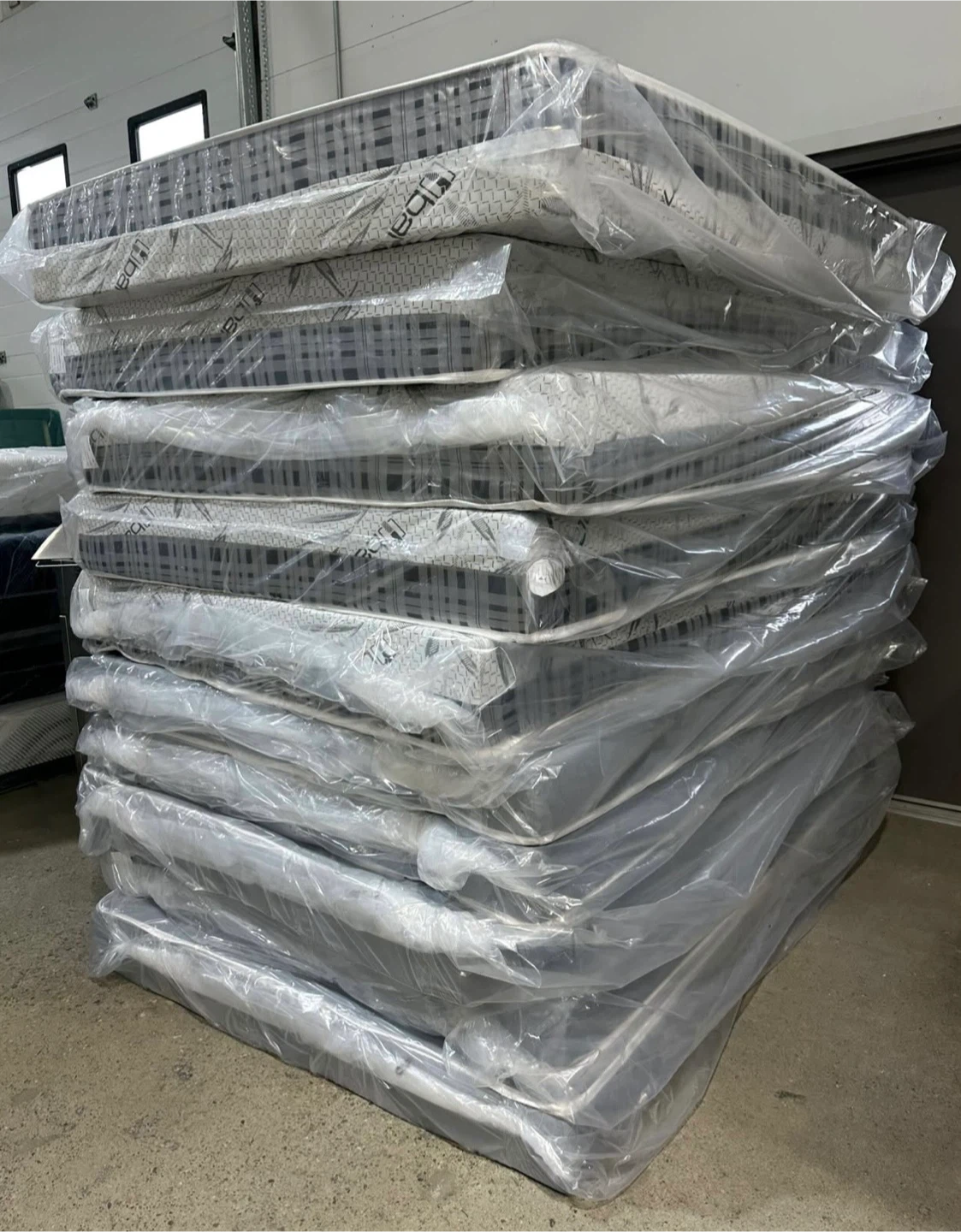 Queen size mattress (drop off available)