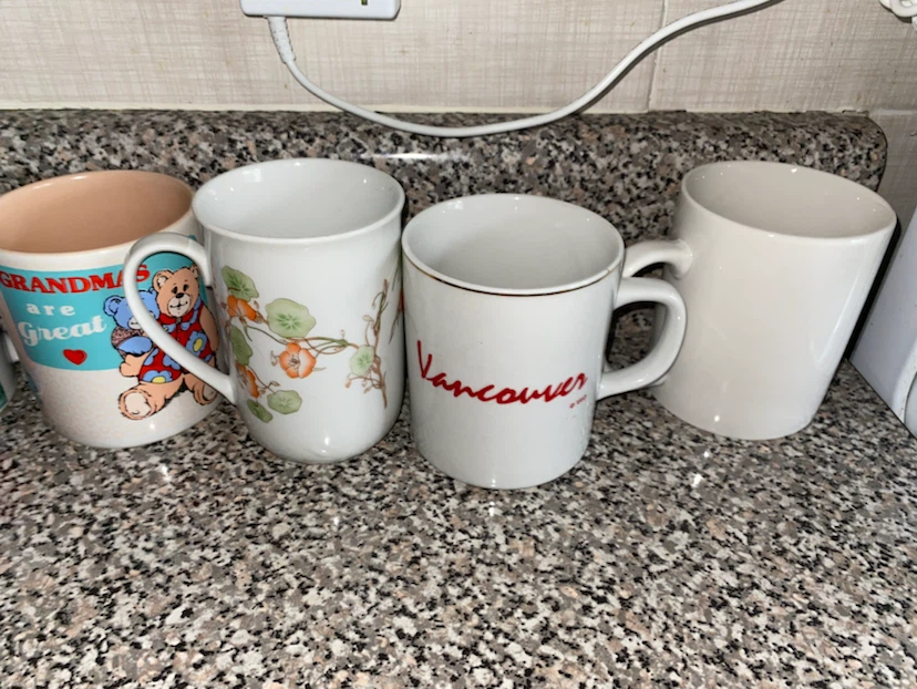 Set of 7 Assorted Ceramic Mugs  plus one  PHL MUG - photo 4