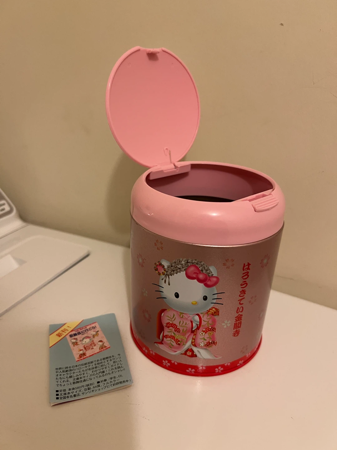 Vintage Sanrio Hello Kitty Metal Storage Tin - photo 3
