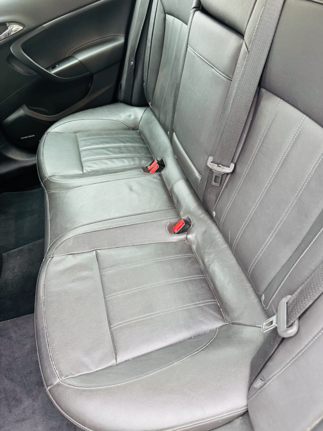 Buick Regal Sedan - photo 5