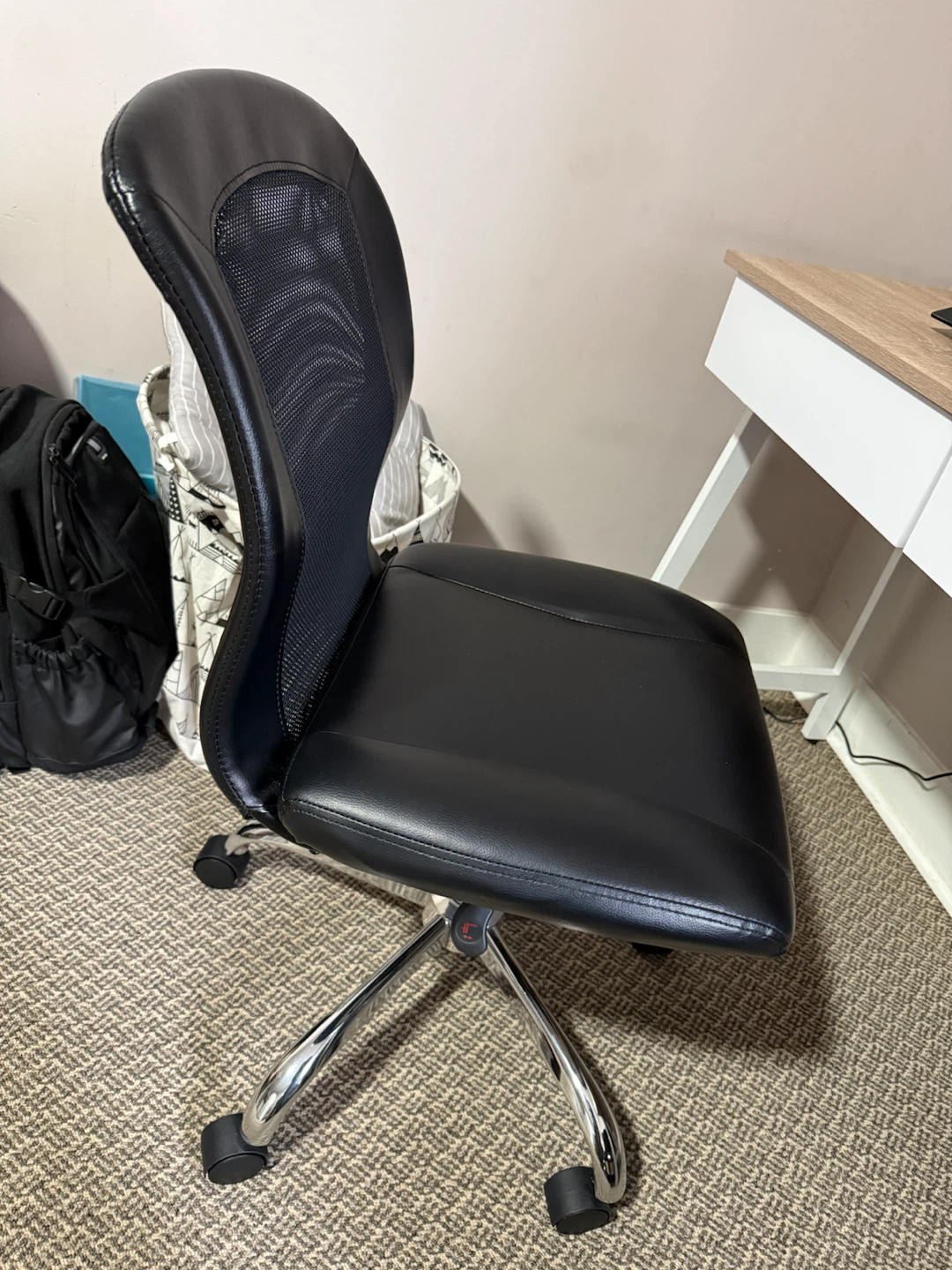 Mainstays Mesh Back Office Chair – $20 - photo 3