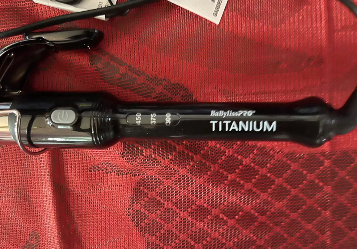 Babyliss Pro Titanium Curling Iron - photo 2