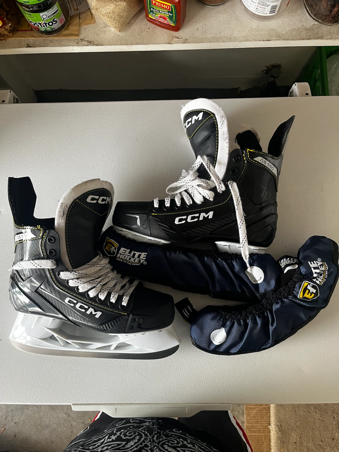 CCM AS 550 Hockey Skates