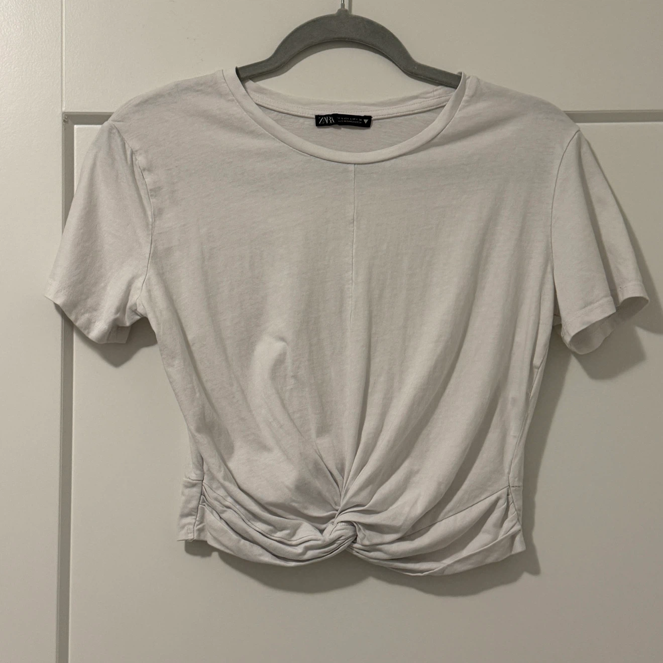 Zara twisted front cropped t shirt L