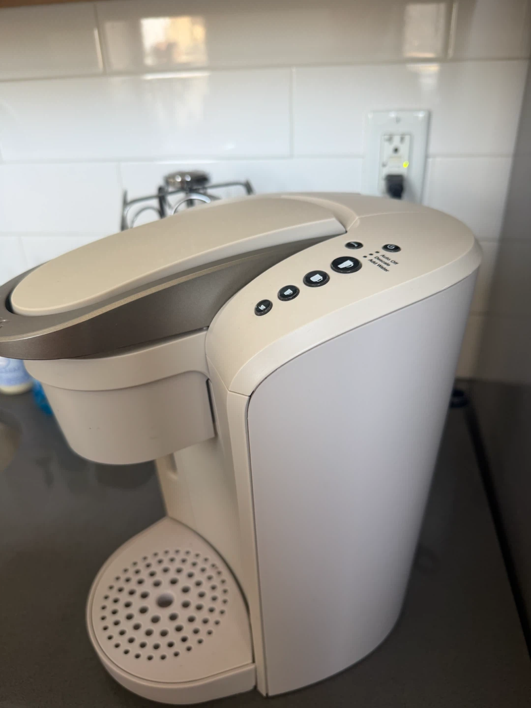 Keurig K-Cup Coffee Maker with Pod Holder and Filters - photo 4