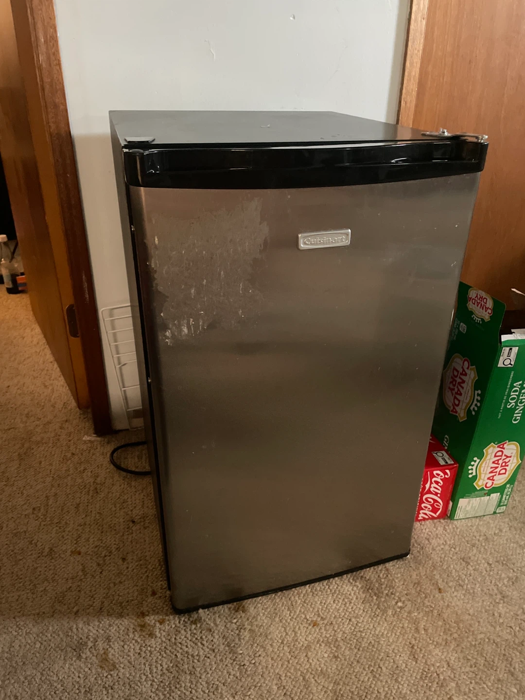Mini fridge