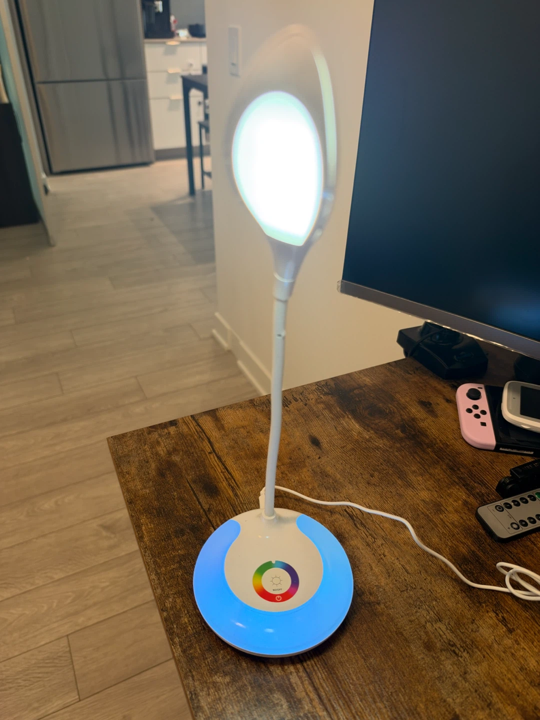 LED Desk Lamp with Colour-Changing Base