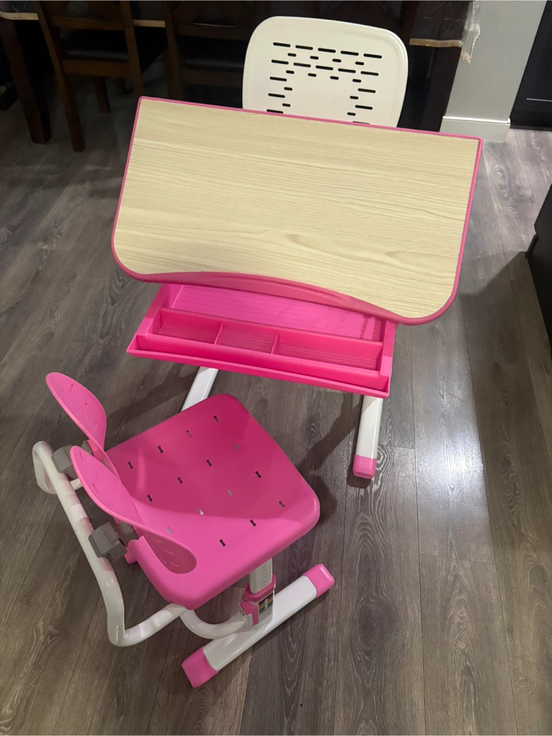 PrimeCables Ergo Kids Adjustable Desk and Chair Set - photo 4