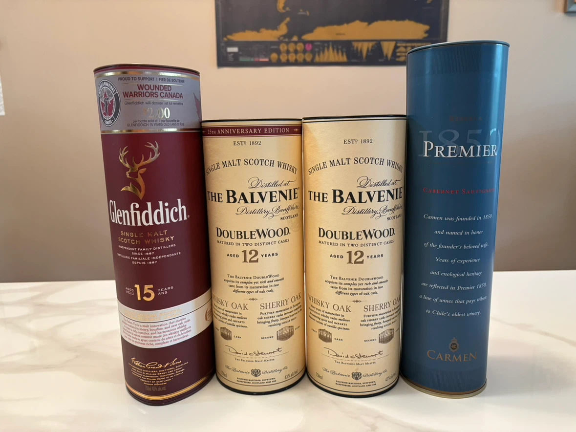 Set of 4 Empty Whisky and Wine Presentation Tubes