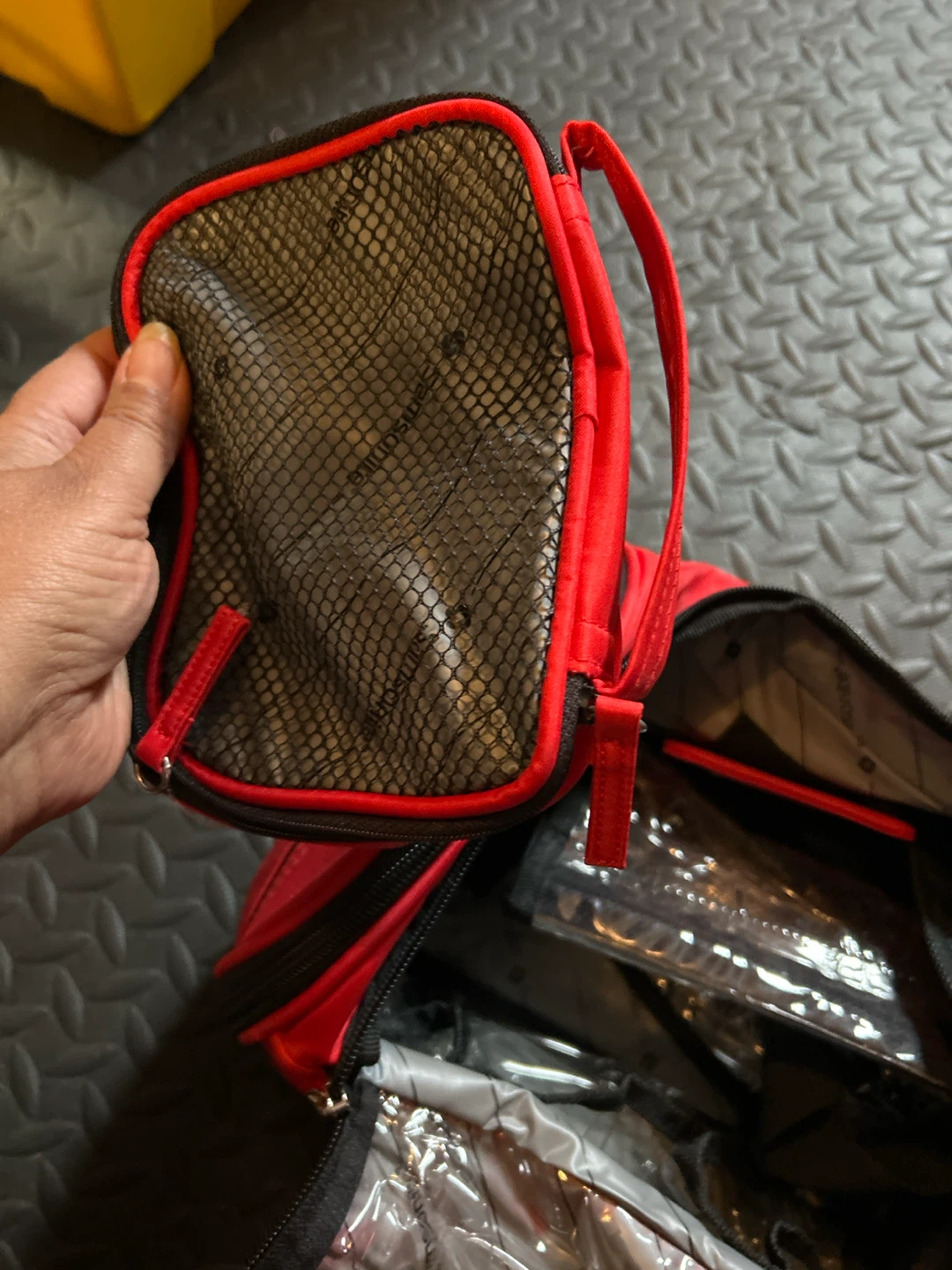 Samsonite strong Toiletry Bag - photo 4