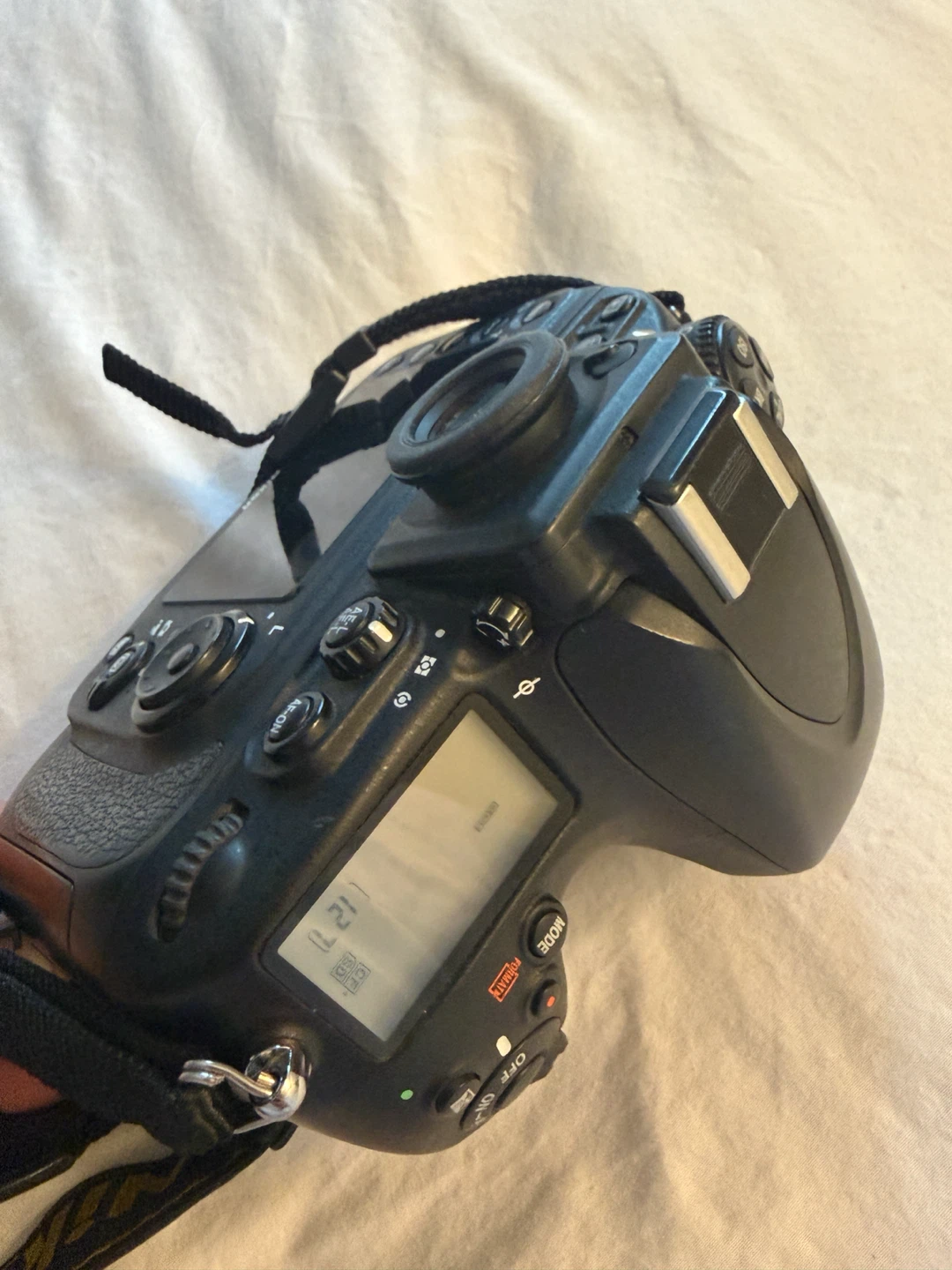 Nikon D800 Full Frame Digital SLR Camera Like New - photo 3