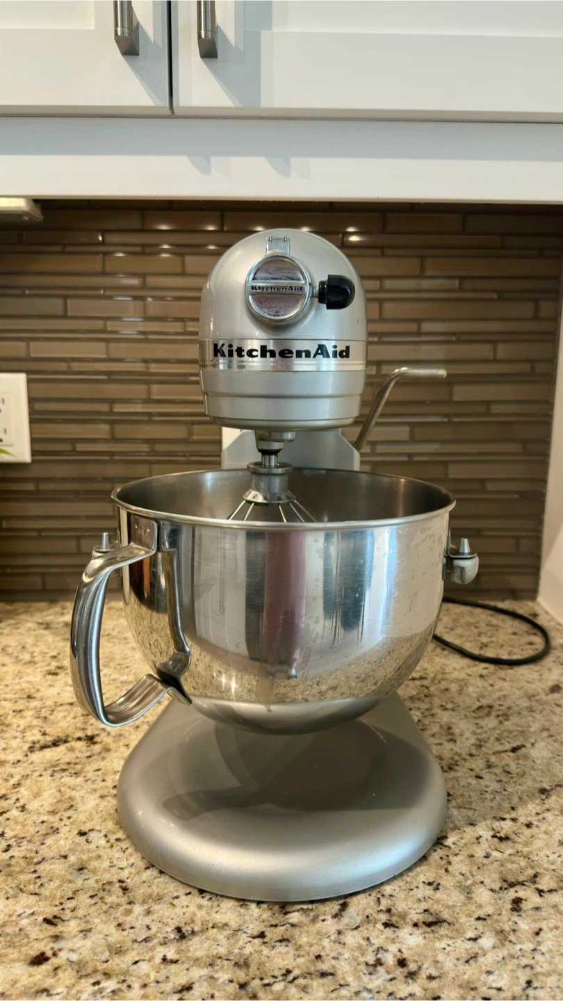 KitchenAid Professional 5 Plus Bowl-Lift Stand Mixer - photo 2