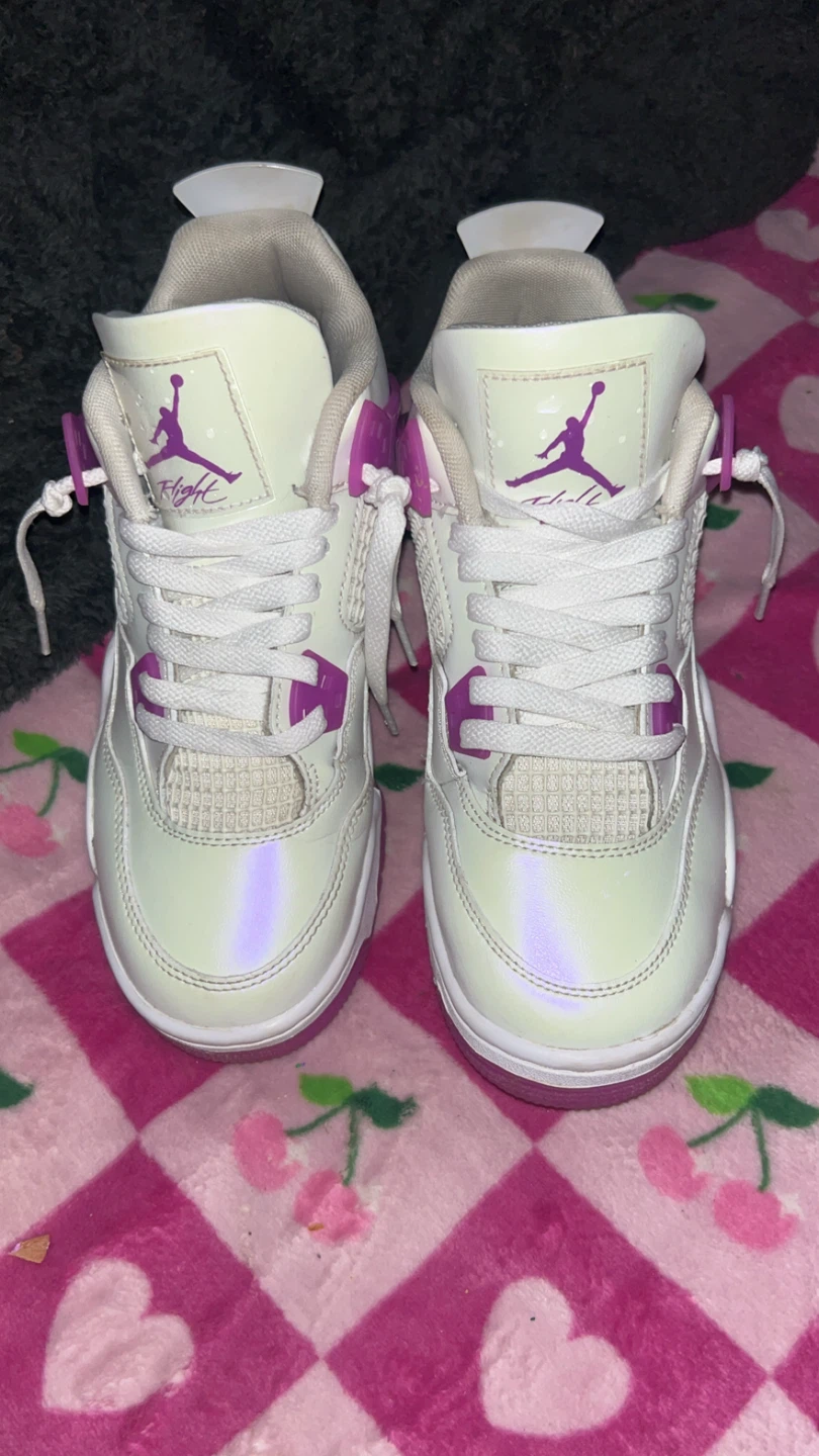 Nike Air Jordan 4 Retro Sneakers
