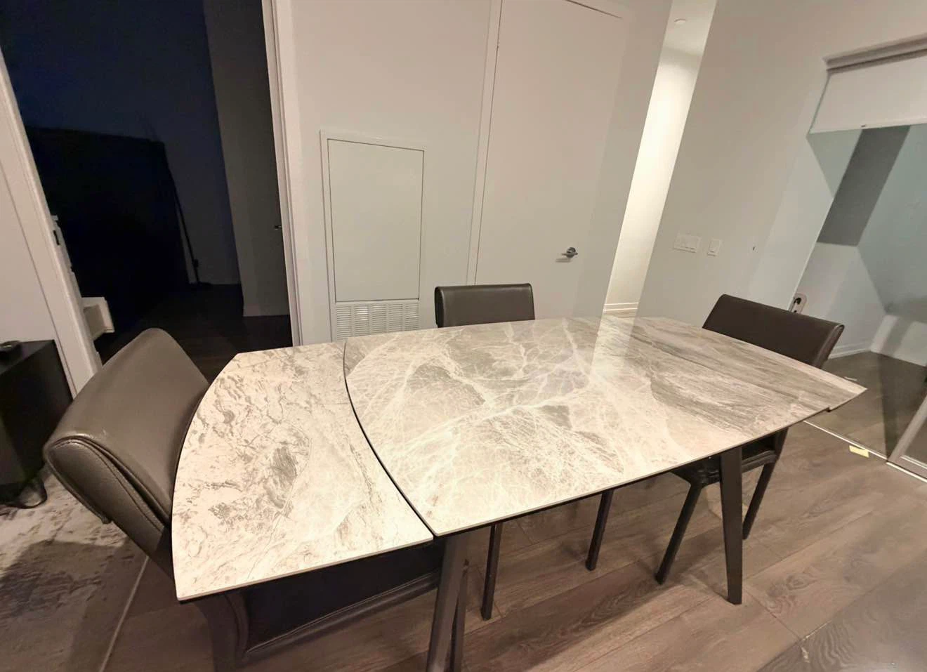 Extendable Marble-Pattern Dining Table Set