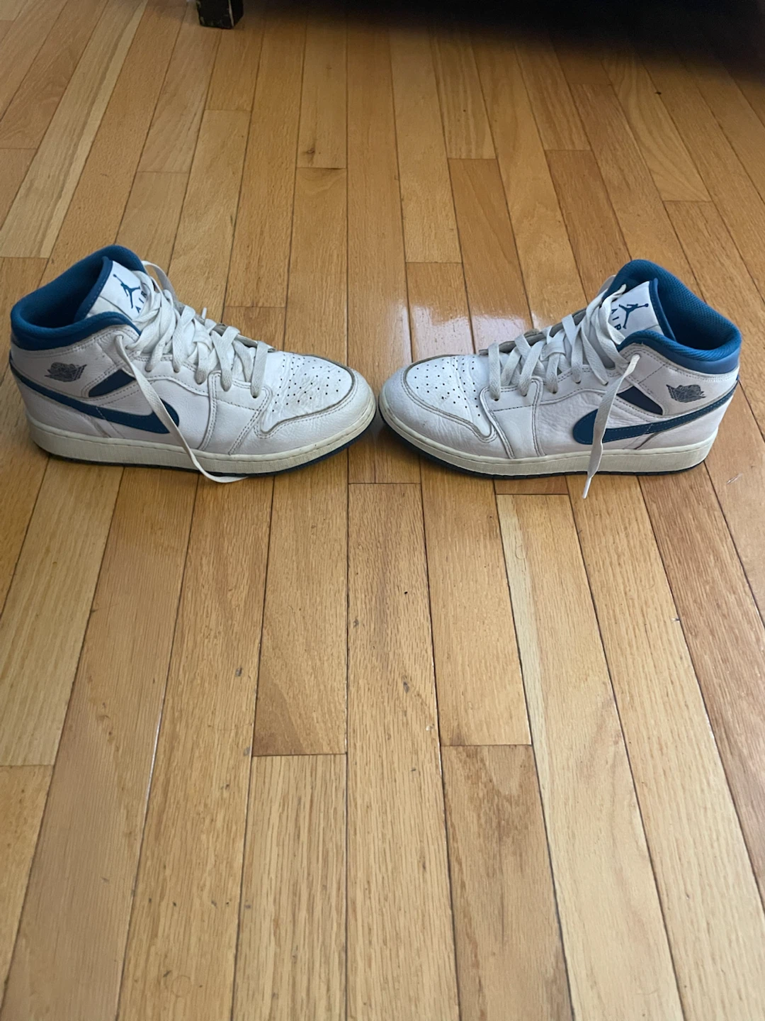 Air Jordan 1 Mid White and Blue - photo 2