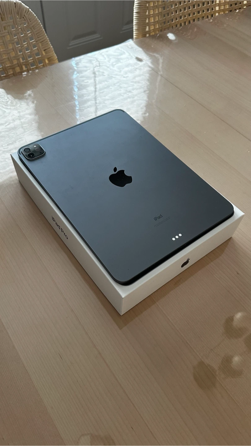 Ipad pro m1 11 inch (3rd gen) 256 GB - photo 2