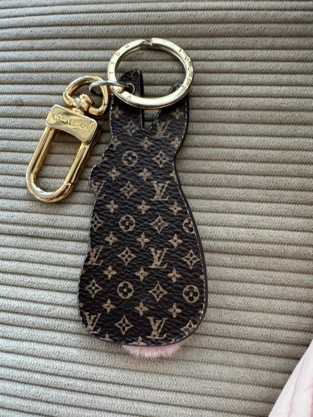 Louis Vuitton Bunny Bag Charm - photo 4