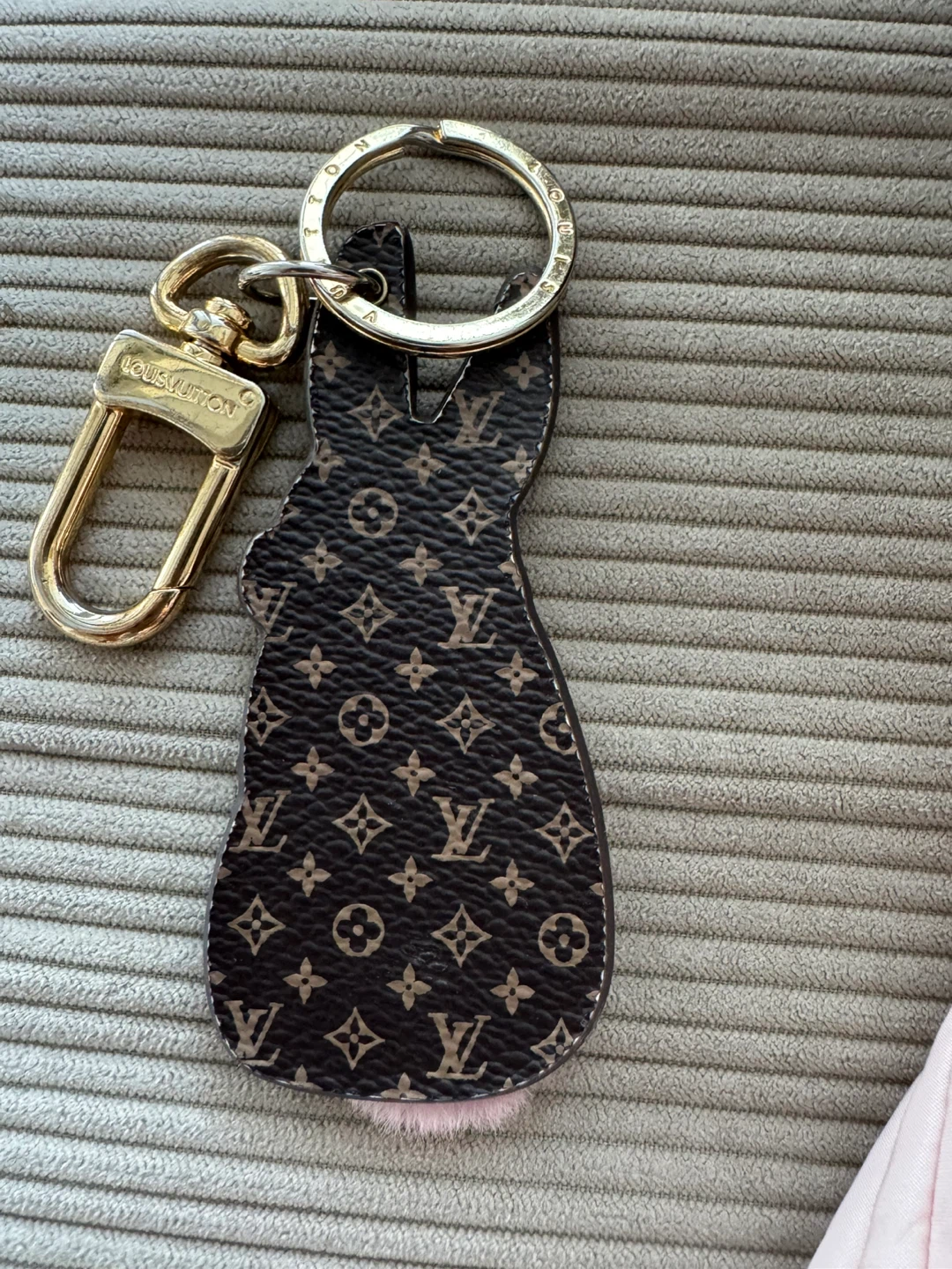 Louis Vuitton Bunny Bag Charm - photo 5