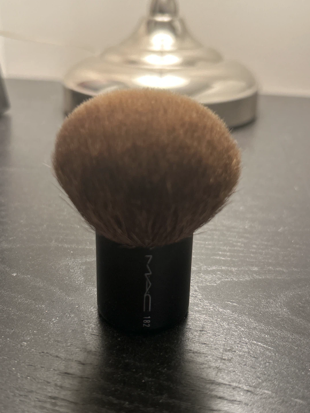MAC 182 Buffer Brush