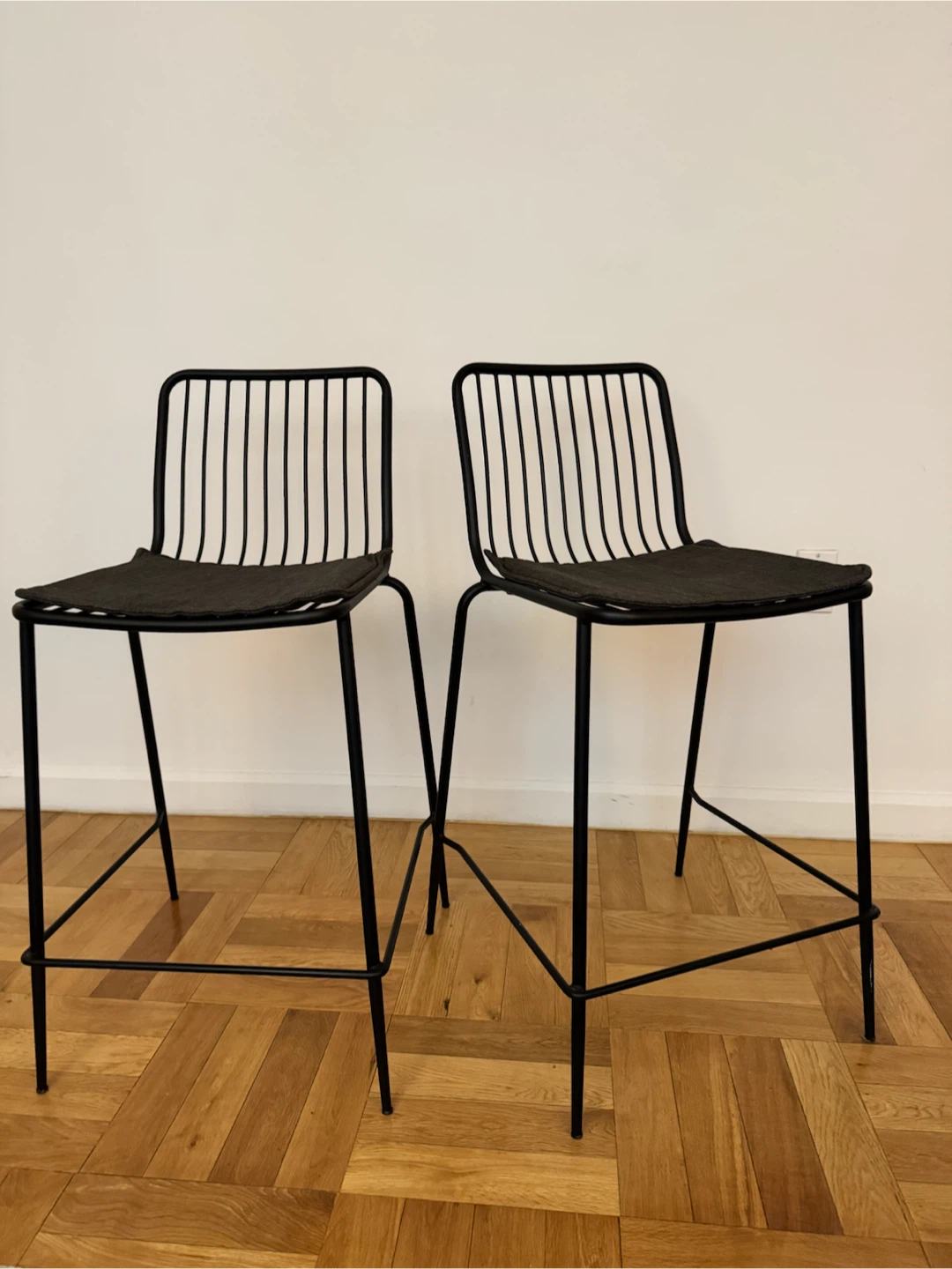 Set of 2 Black Metal Bar Stools