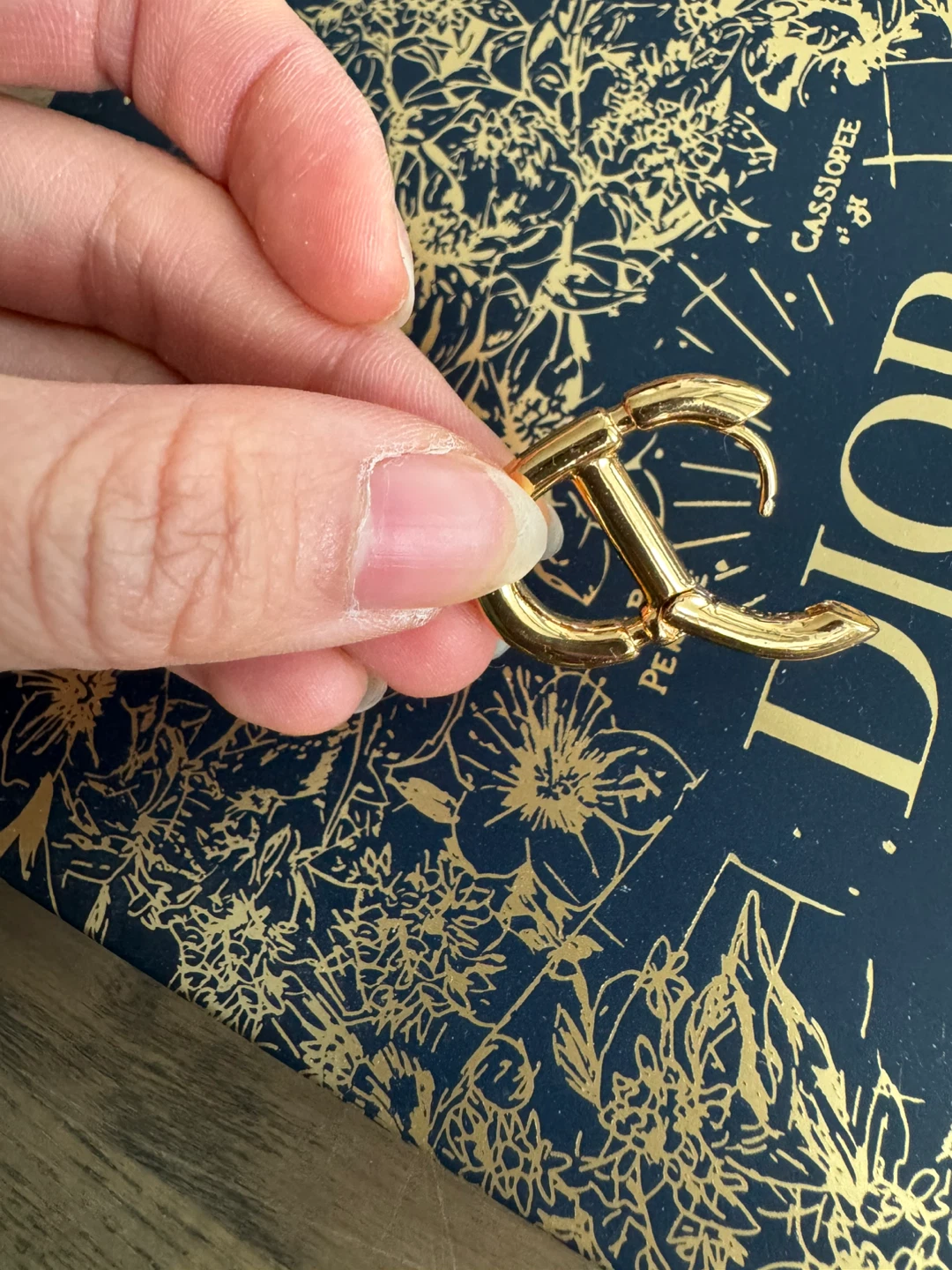 single Christian Dior CD Earring - photo 4