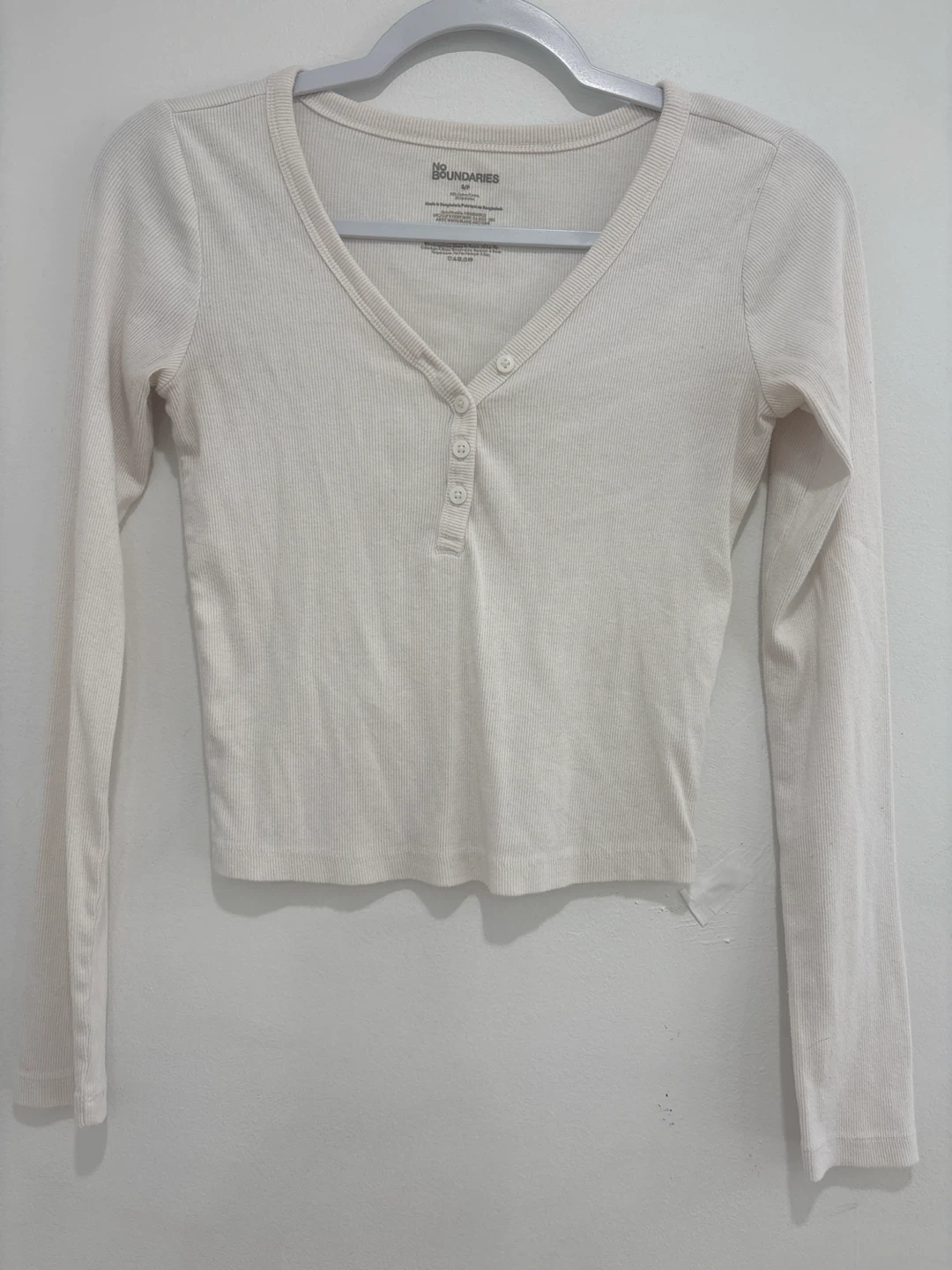 No Boundaries Ribbed V-Neck Long Sleeve Shirt