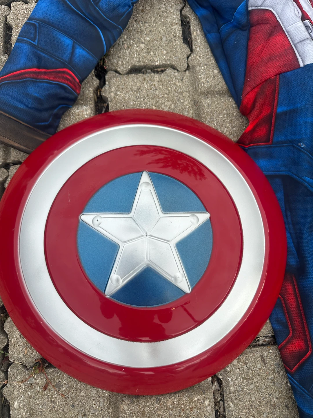 Captain America Halloween Costume with Mask and Shield - photo 2