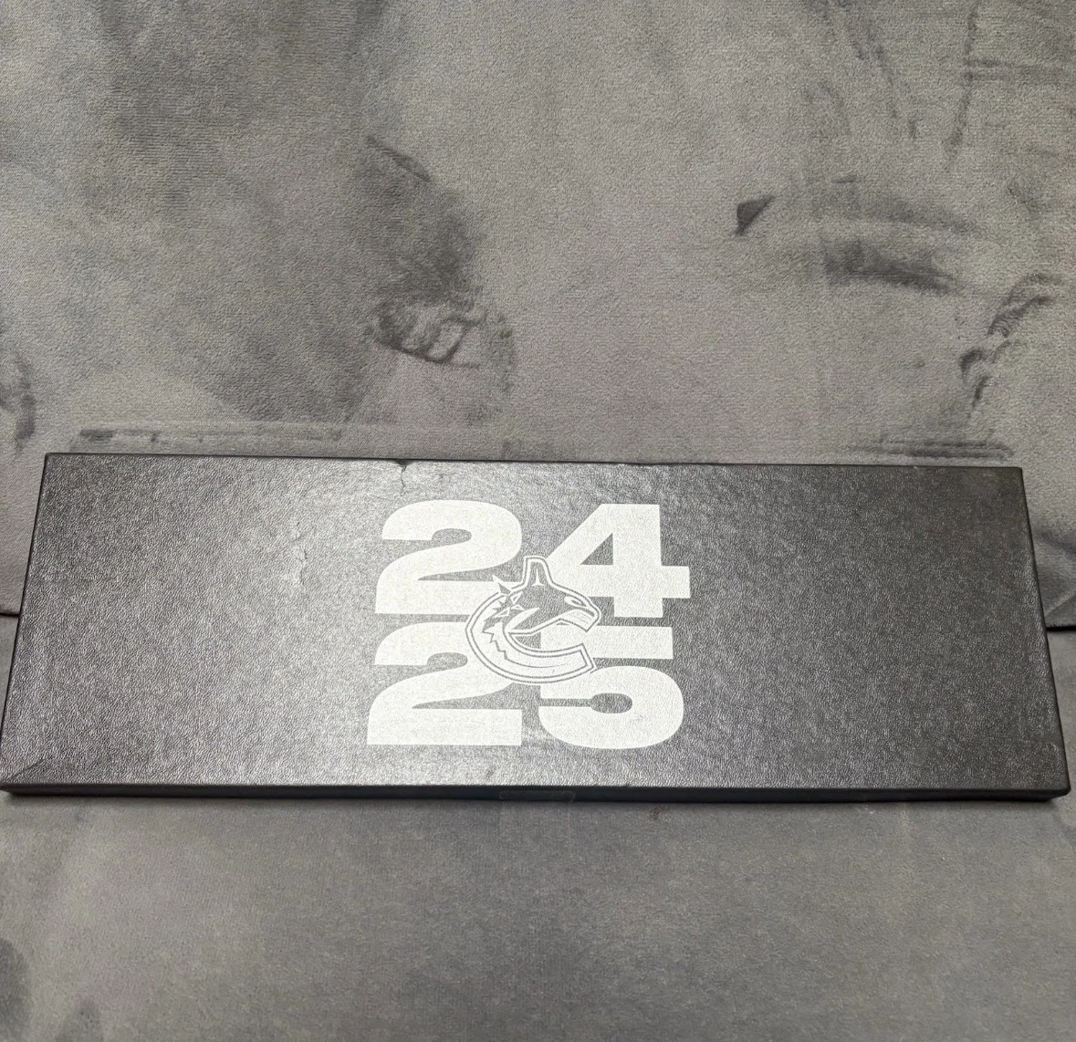 Vancouver Canucks Season holder – Reclaimed Rogers Arena Glass - photo 4