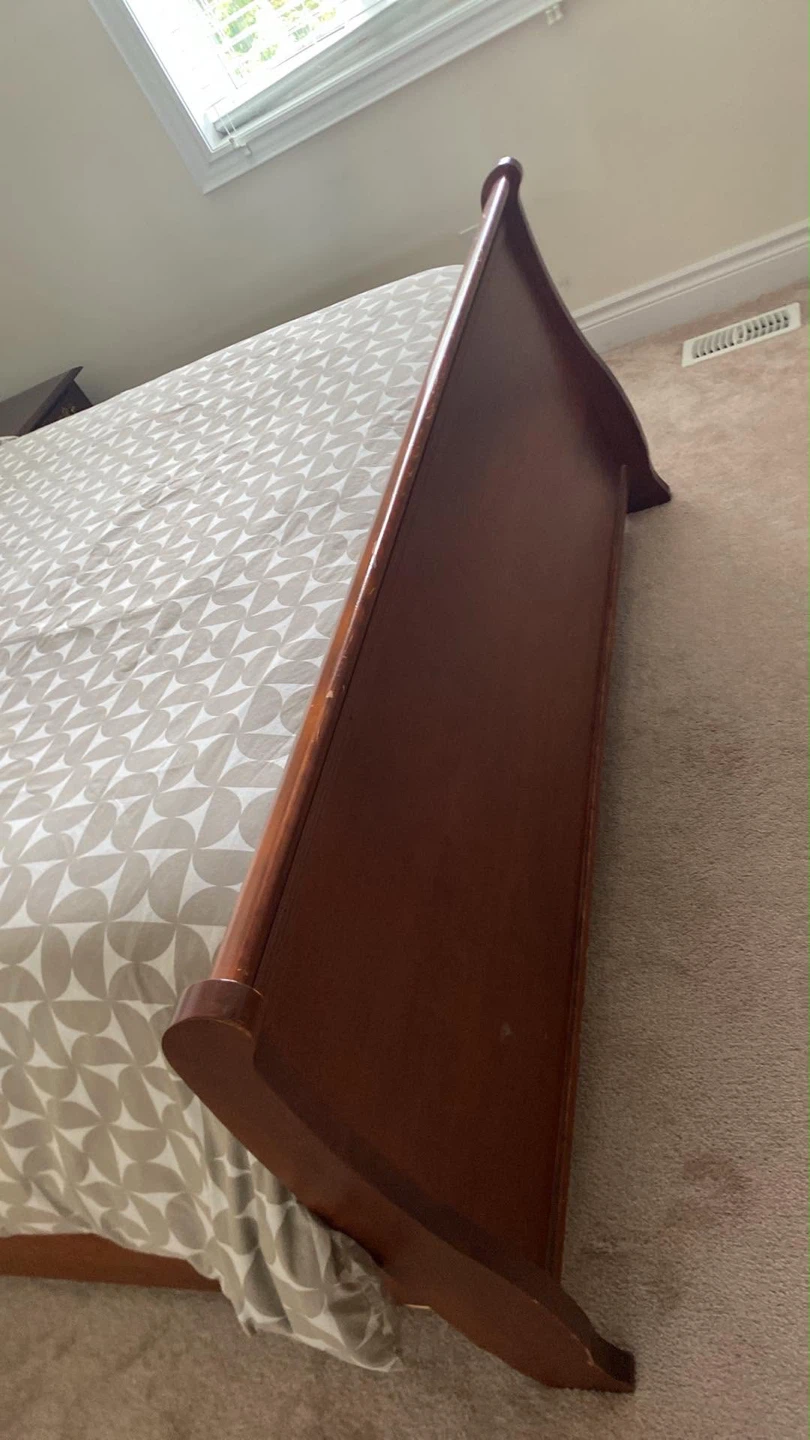 Queen Size Solid Wooden  Bed Frame - photo 3