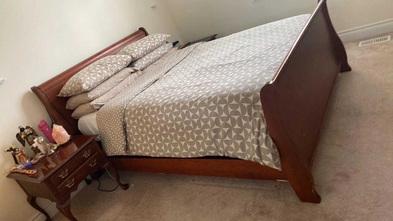 Queen Size Solid Wooden  Bed Frame - photo 4