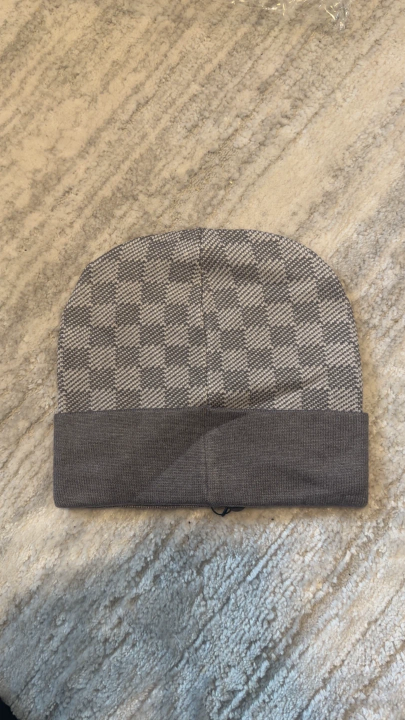 Louis Vuitton Damier Beanie Grey - photo 2