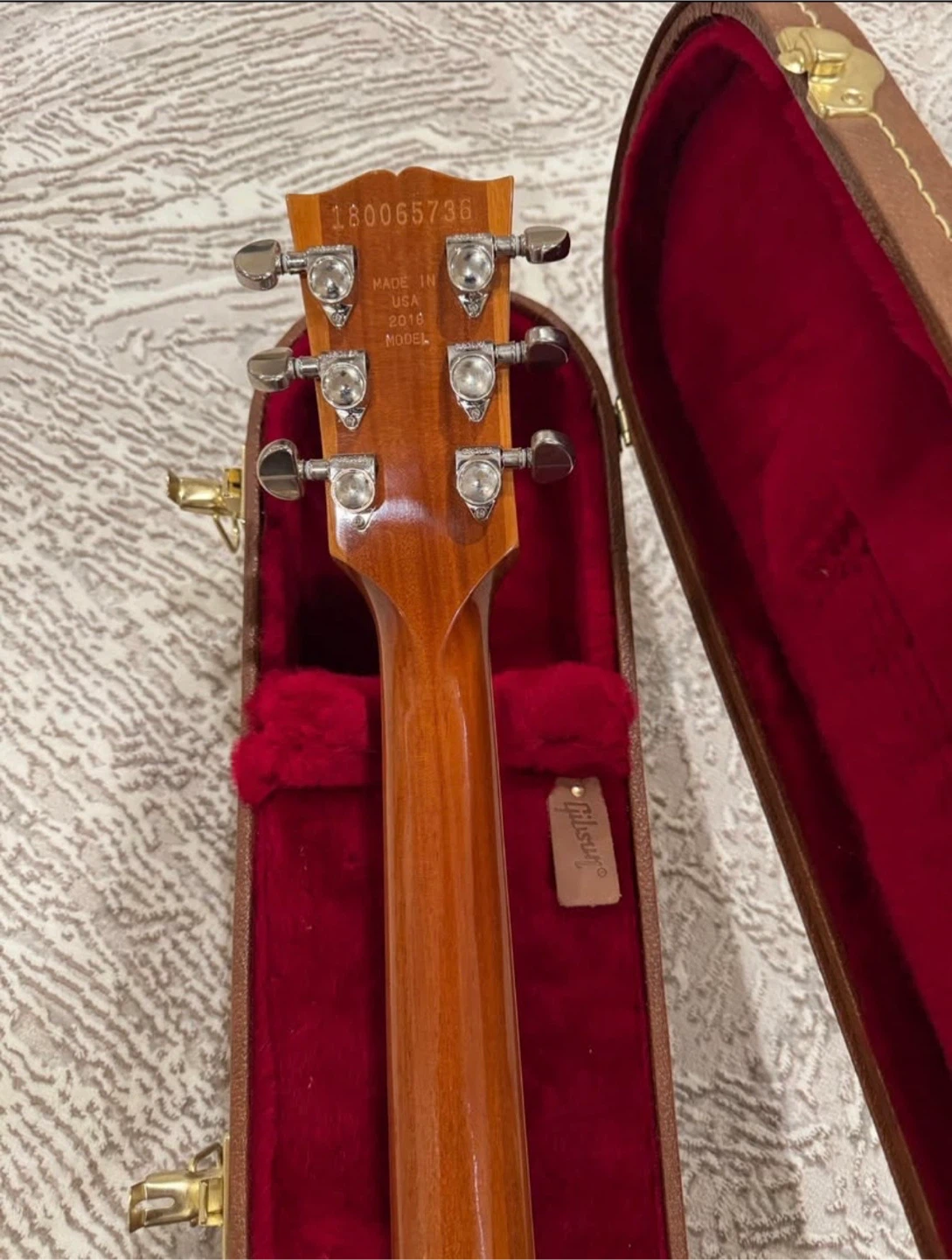 Gibson Les Paul Electric Guitar
