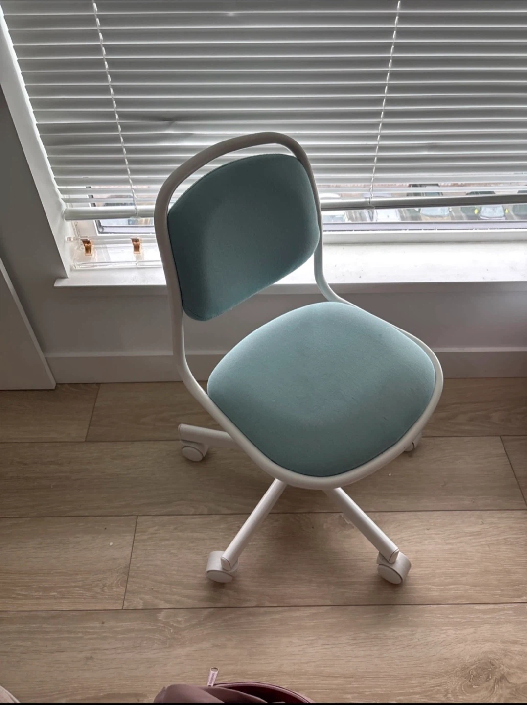 New Ikea desk and chair $80 for two. $45 each - photo 5