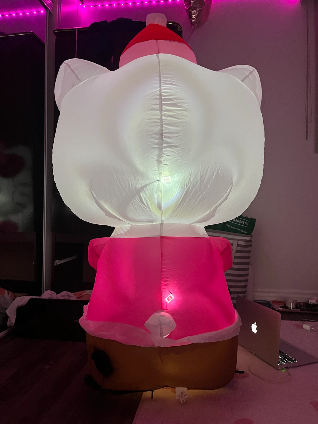 Hello Kitty Christmas Inflatable - photo 2