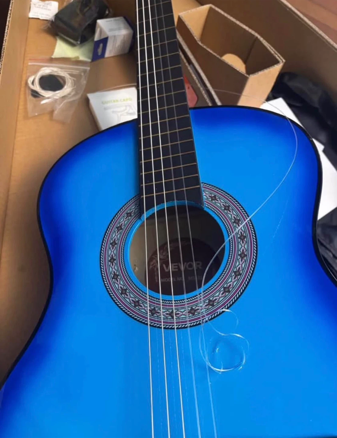 VEVOR 38 Inch Classical Guitar Starter Kit - photo 3