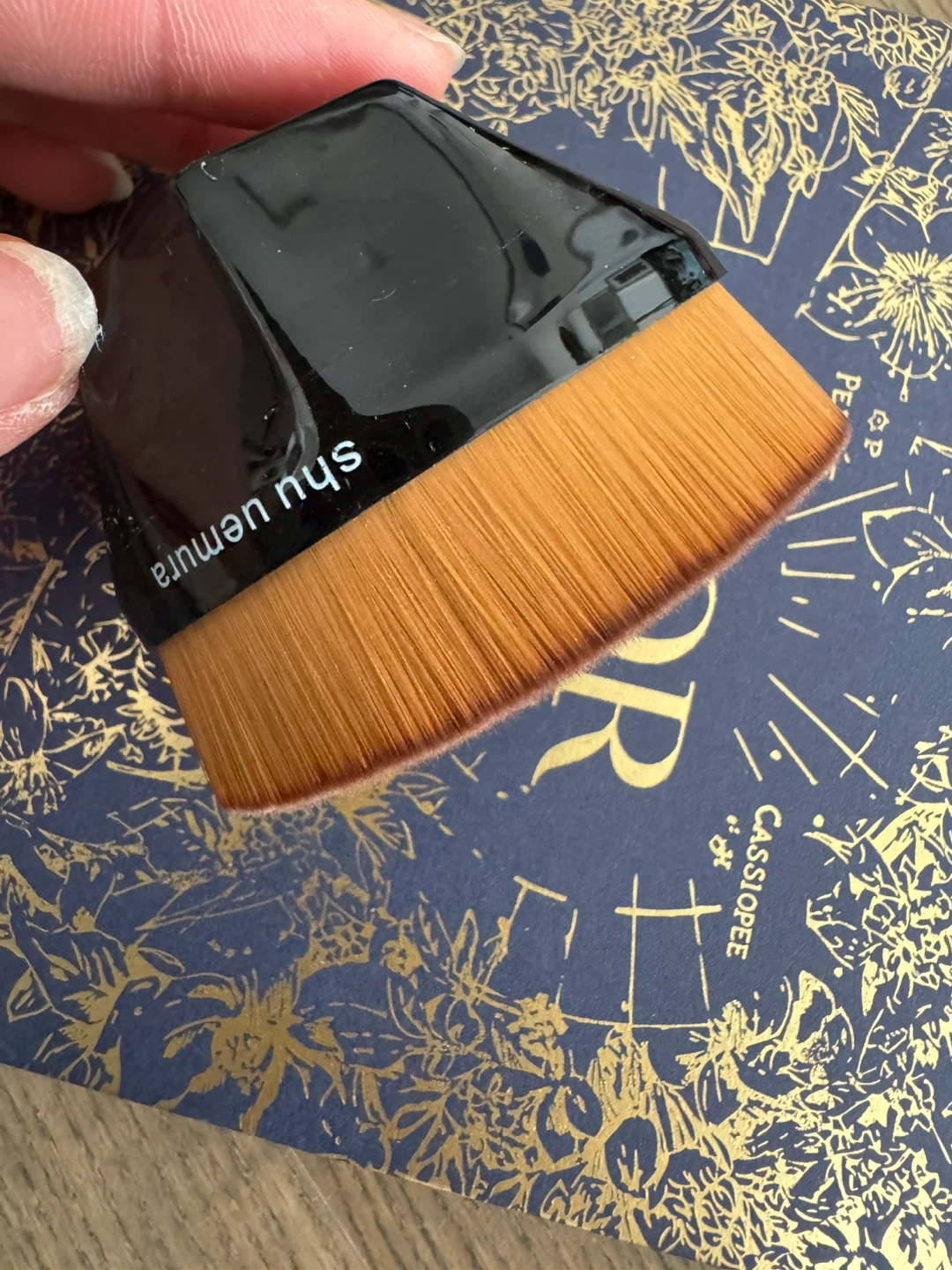 Shu Uemura Petal 55 Foundation Brush - photo 4