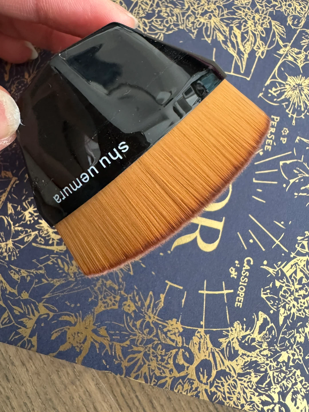 Shu Uemura Petal 55 Foundation Brush - photo 5