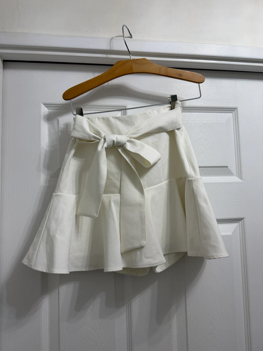 White zara skort