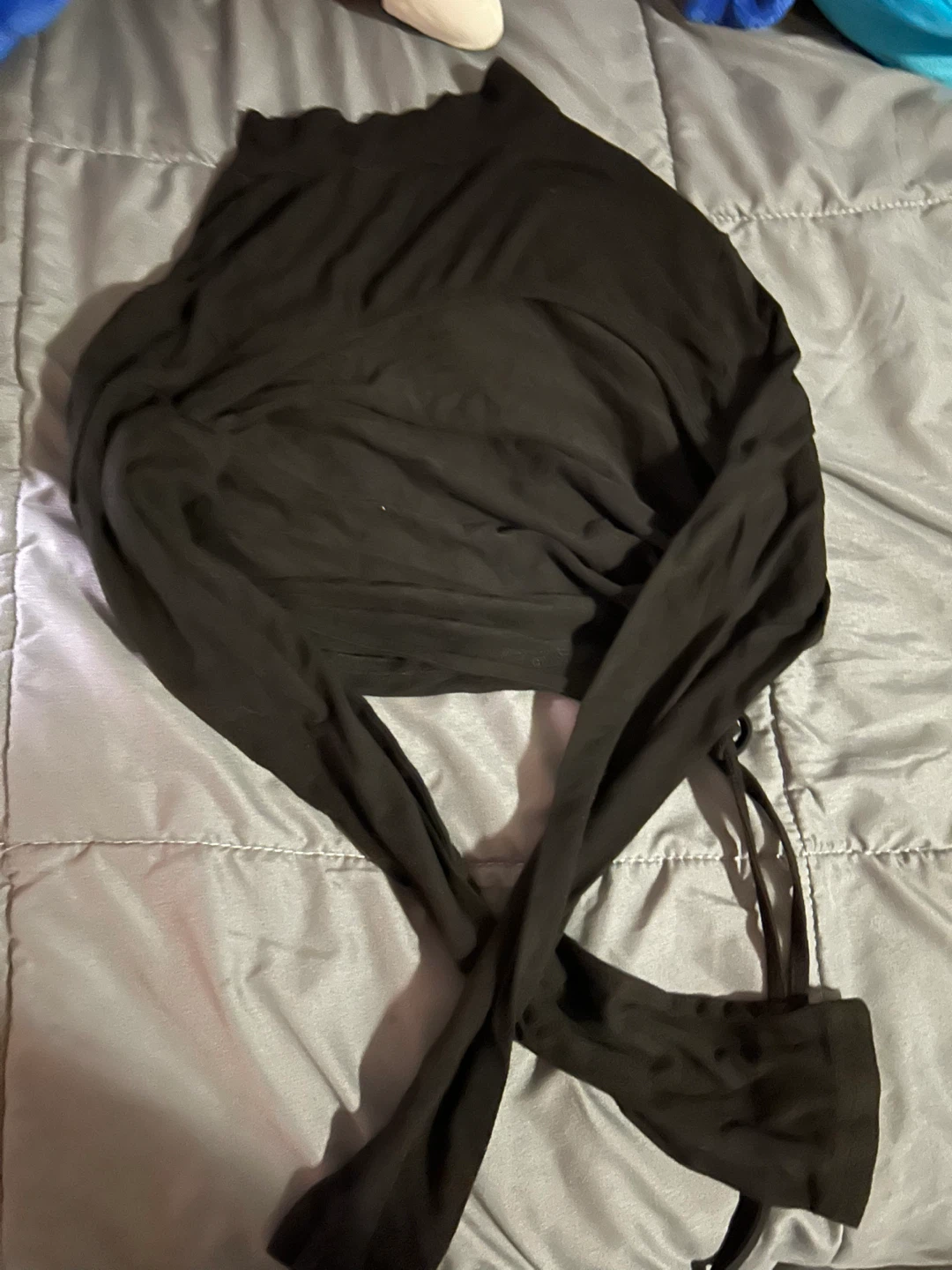 black backless long sleeve tied top