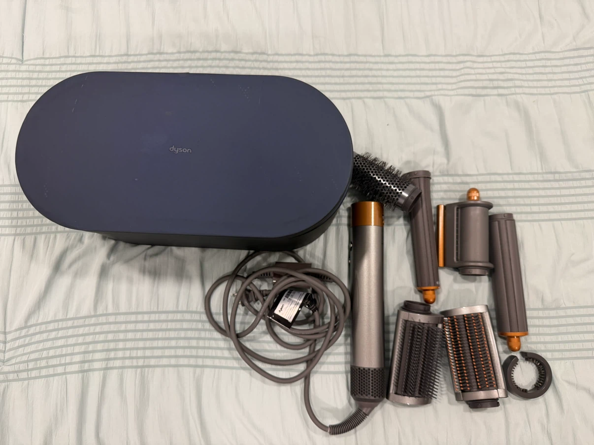 Dyson Airwrap Multi-Styler with Storage Case - photo 3