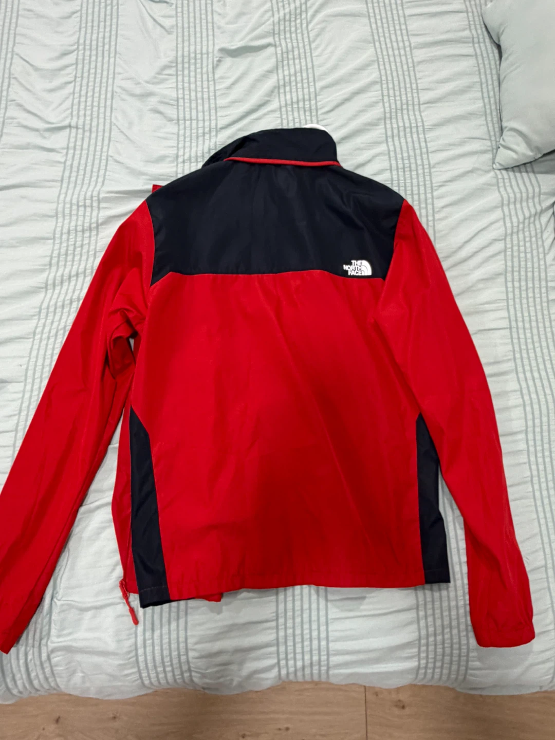 Medium The North Face Windbreaker Jacket Red and Black - photo 3