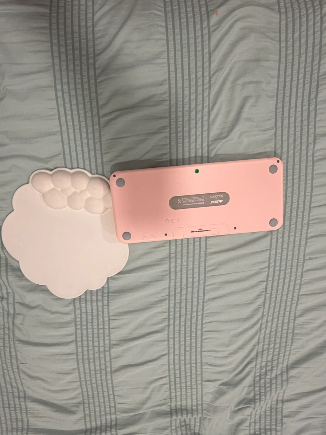 Ajazz Pink Bluetooth Keyboard with Cloud Wrist Rest - photo 2