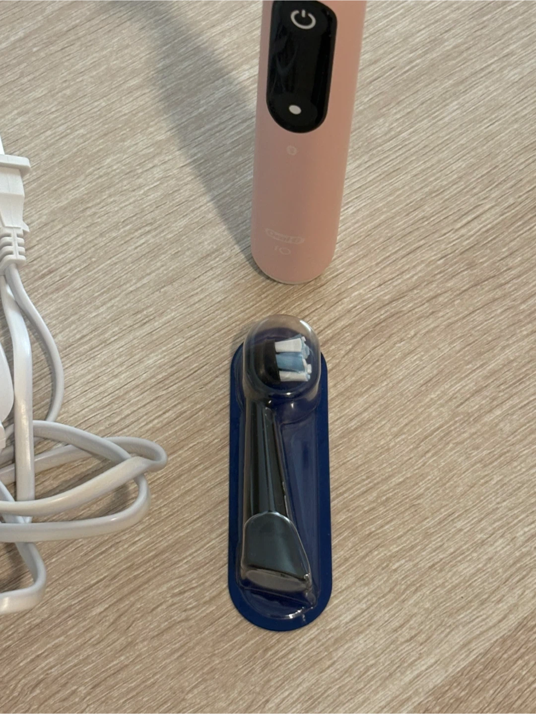 Oral-B iO Series Electric Toothbrush - photo 2