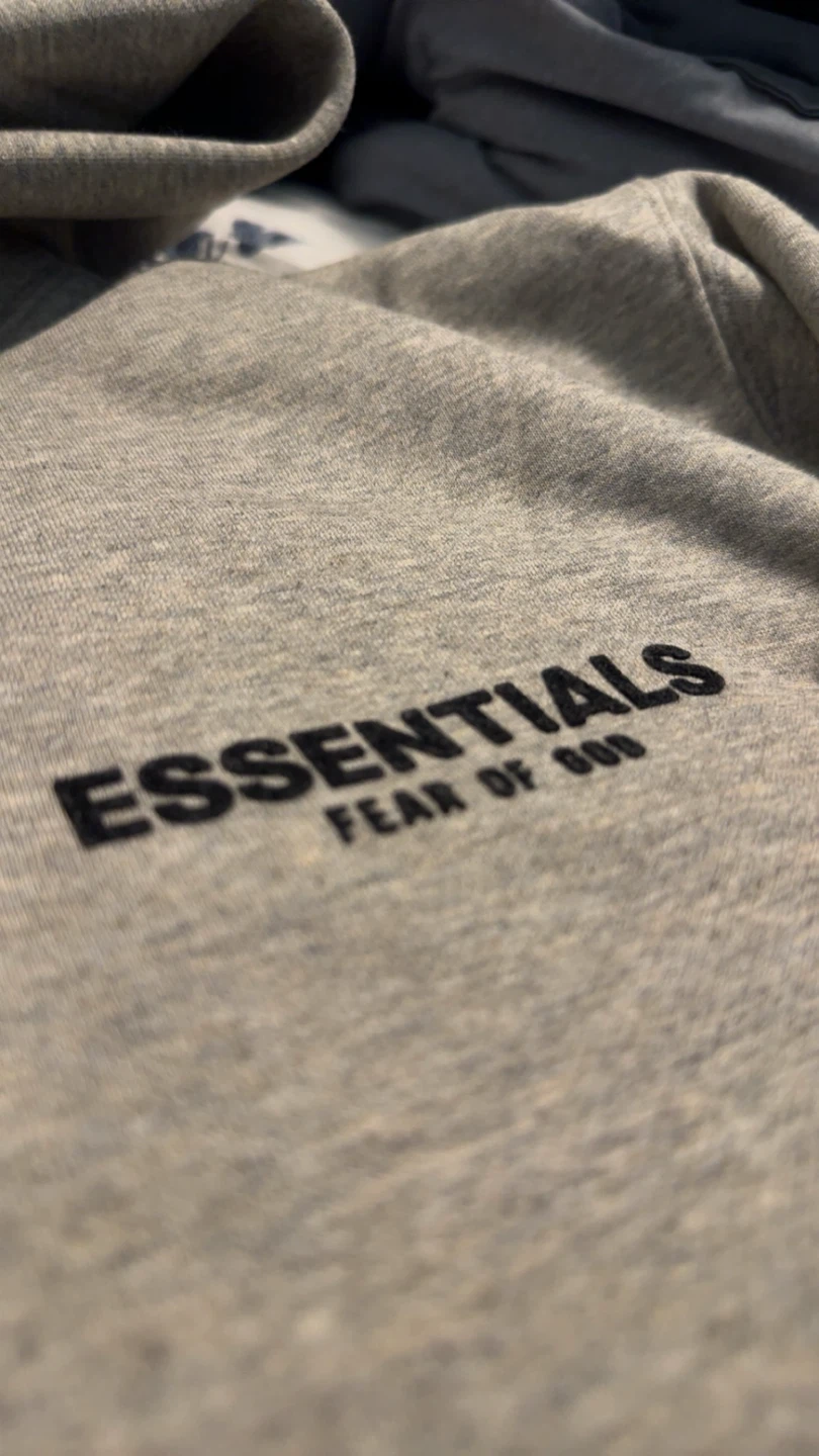Essential - photo 2