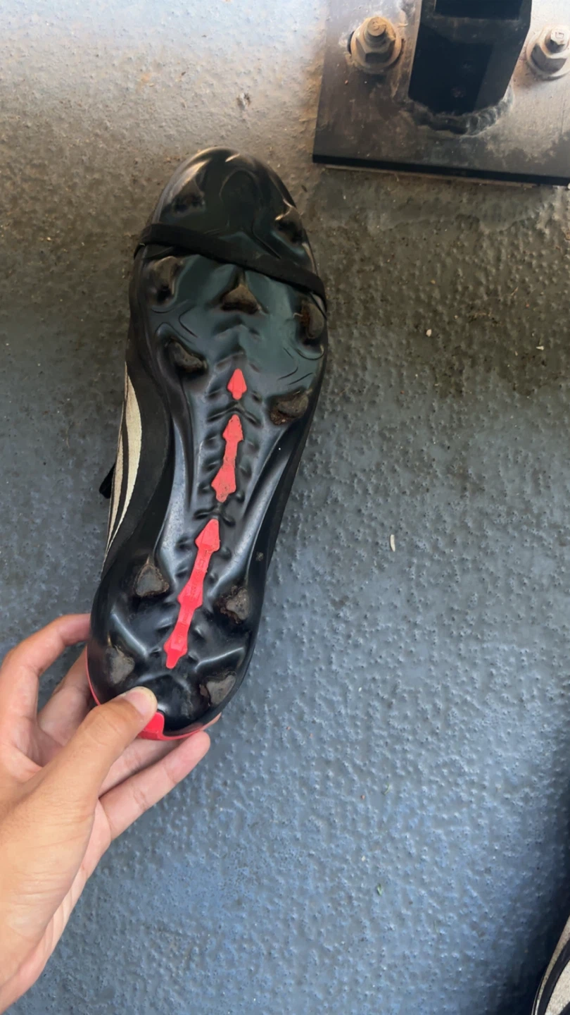 Make an offer Soccer Cleats Size -10 - photo 4