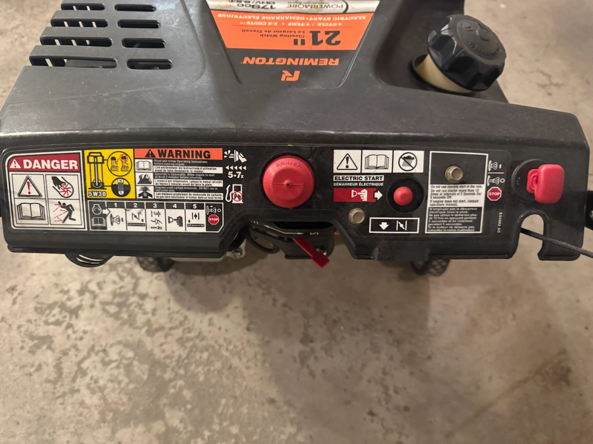 Remington Gas Snowblower with Electric Start. - photo 3